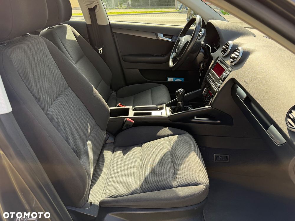 Audi A3 Sportback 2.0 TDI Ambiente - 15