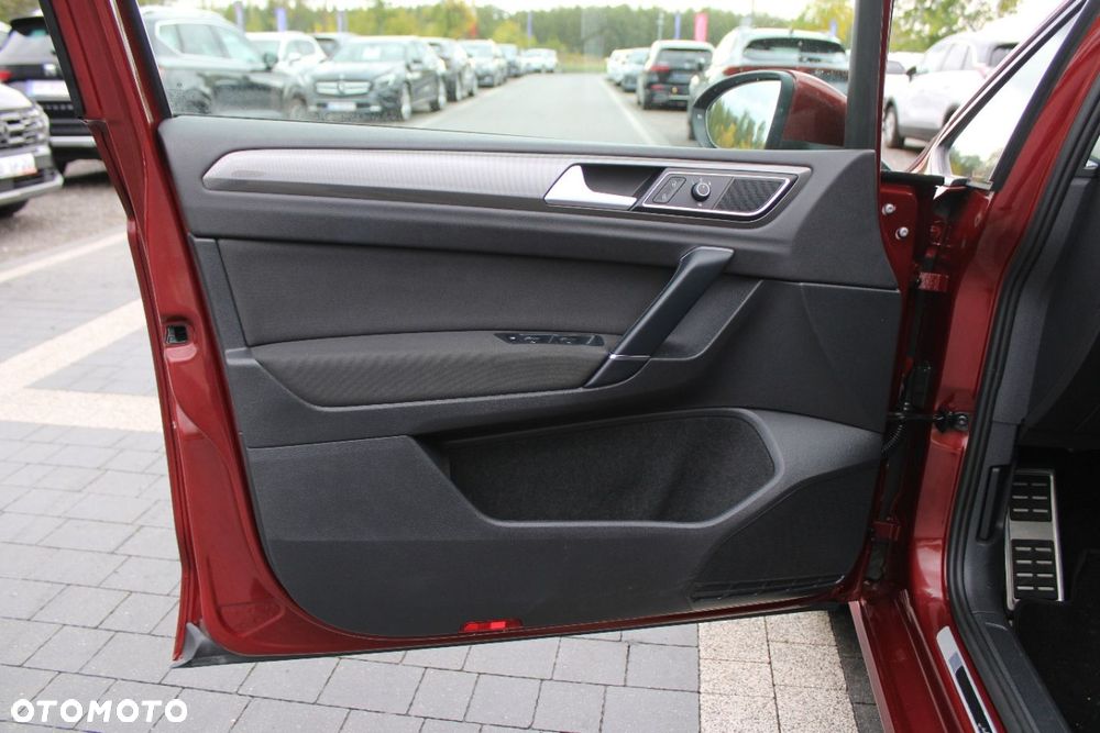 Volkswagen Golf Sportsvan - 21