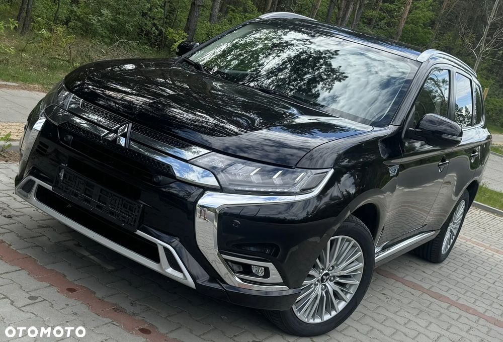 Mitsubishi Outlander 2.4 4WD Diamant+ - 1