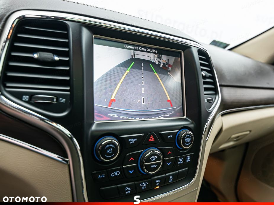 Jeep Grand Cherokee - 23