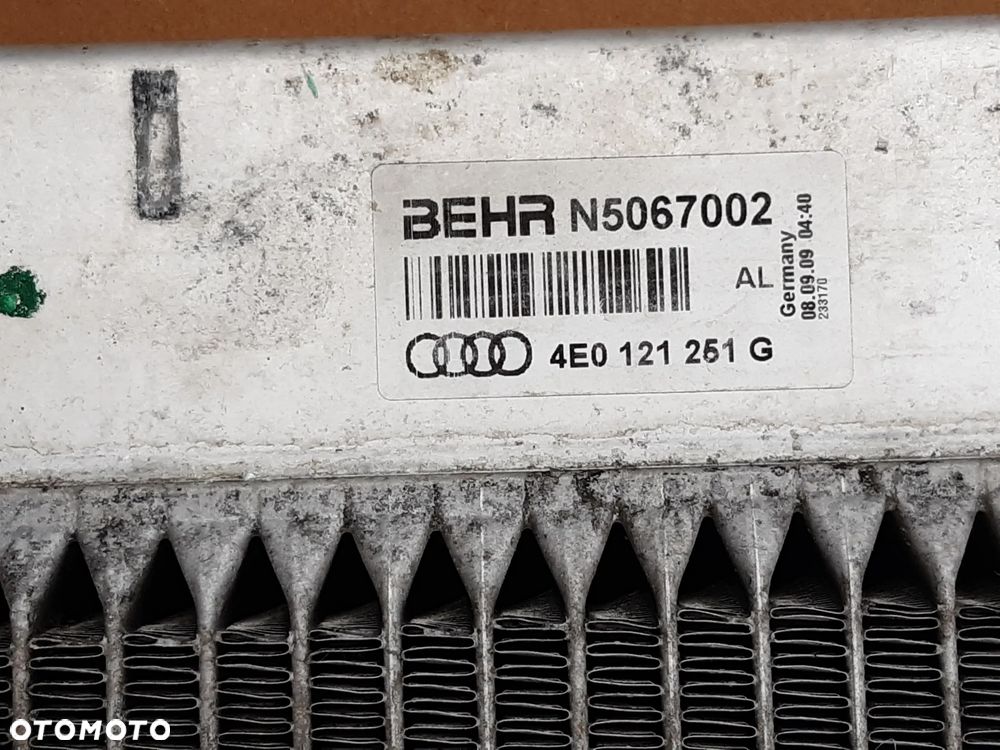 AUDI A8 D3 4.2 V8  3.7 V8 CHŁODNICA WODY 4E0121251G - 2