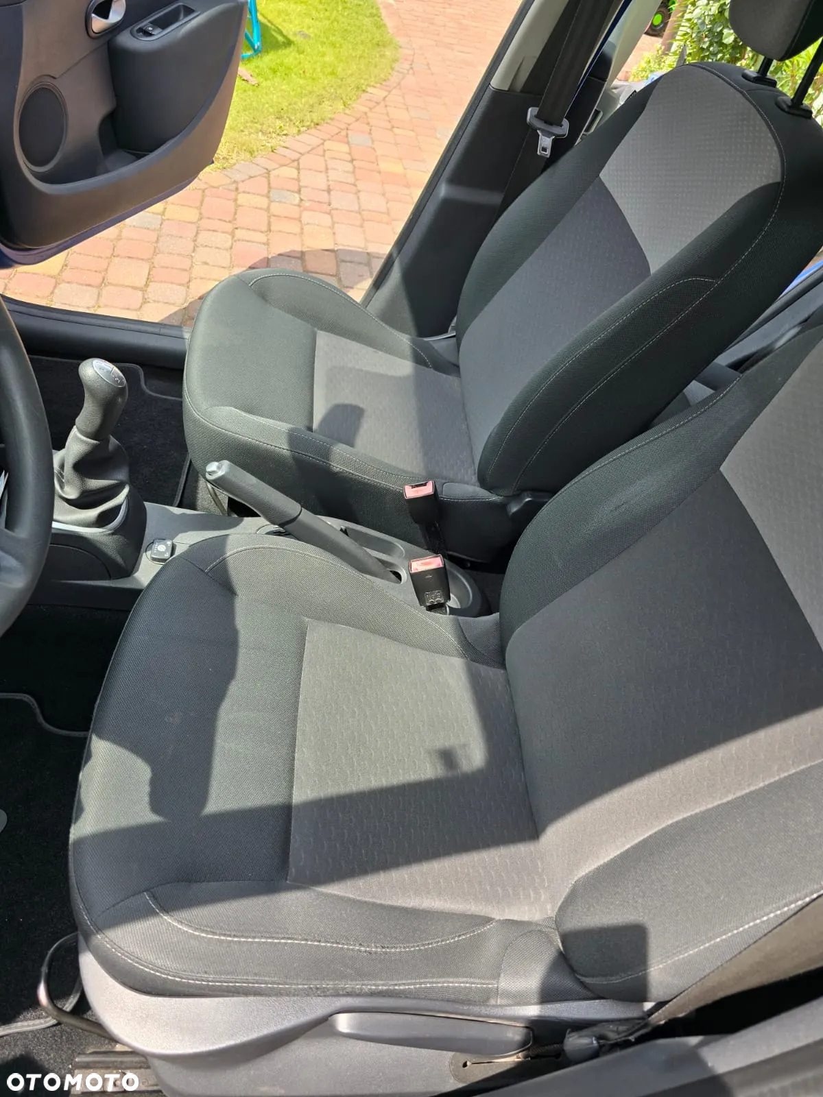 Renault Clio 1.2 16V Alize - 10
