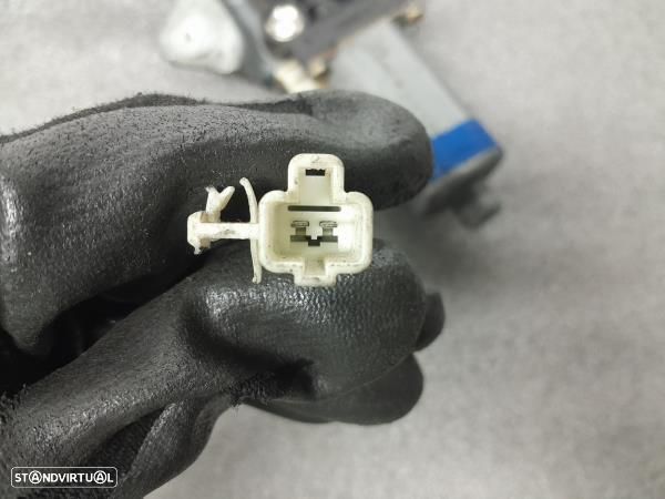 Elevador Frente Dto Toyota Corolla (_E11_) - 4