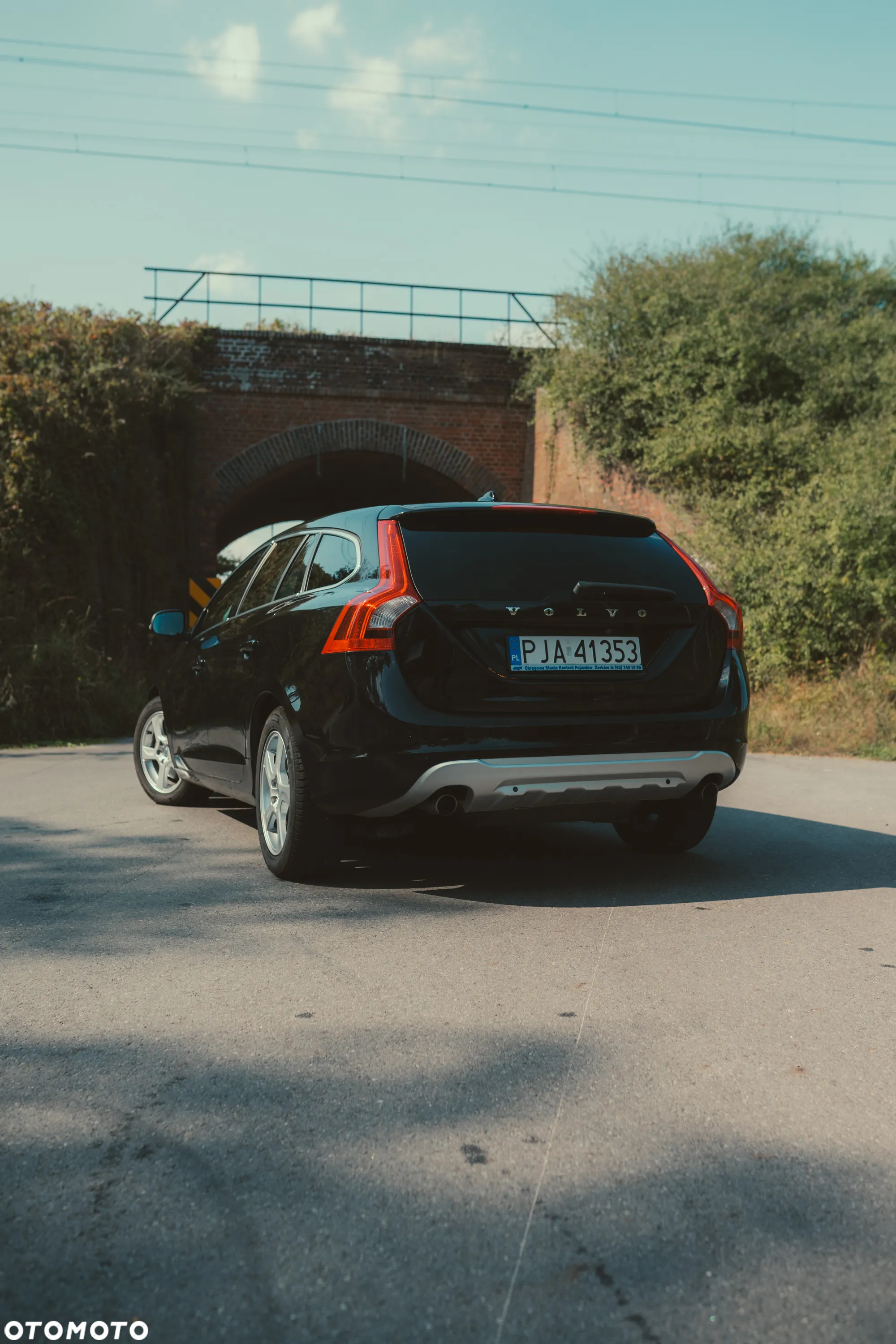 Volvo V60 T6 AWD Geartronic Summum - 3