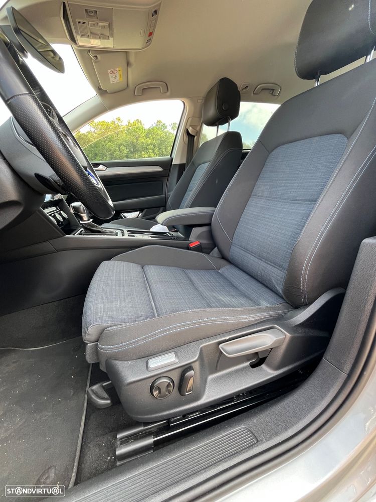 VW Passat Variant - 9