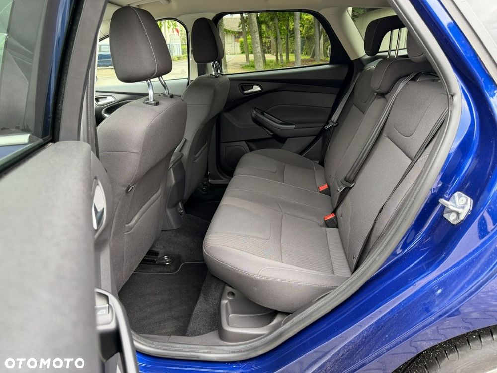 Ford Focus - 25