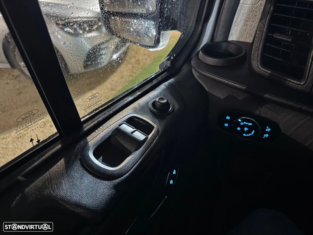 Ford Transit Custom - 26