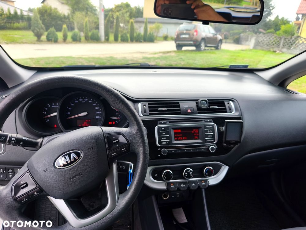 Kia Rio - 7