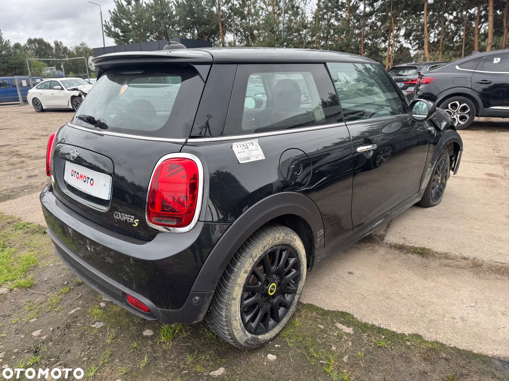 MINI Cooper SE Resolute Edition - 4