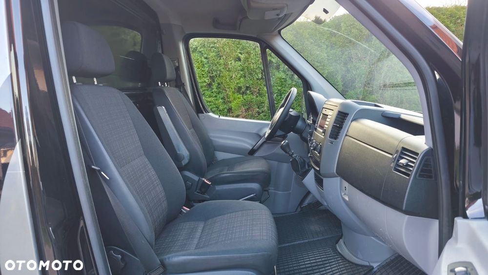 Mercedes-Benz Sprinter - 9