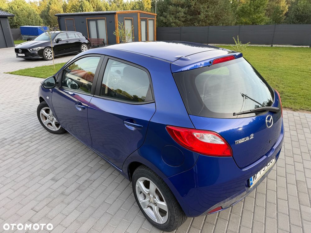 Mazda 2 - 4
