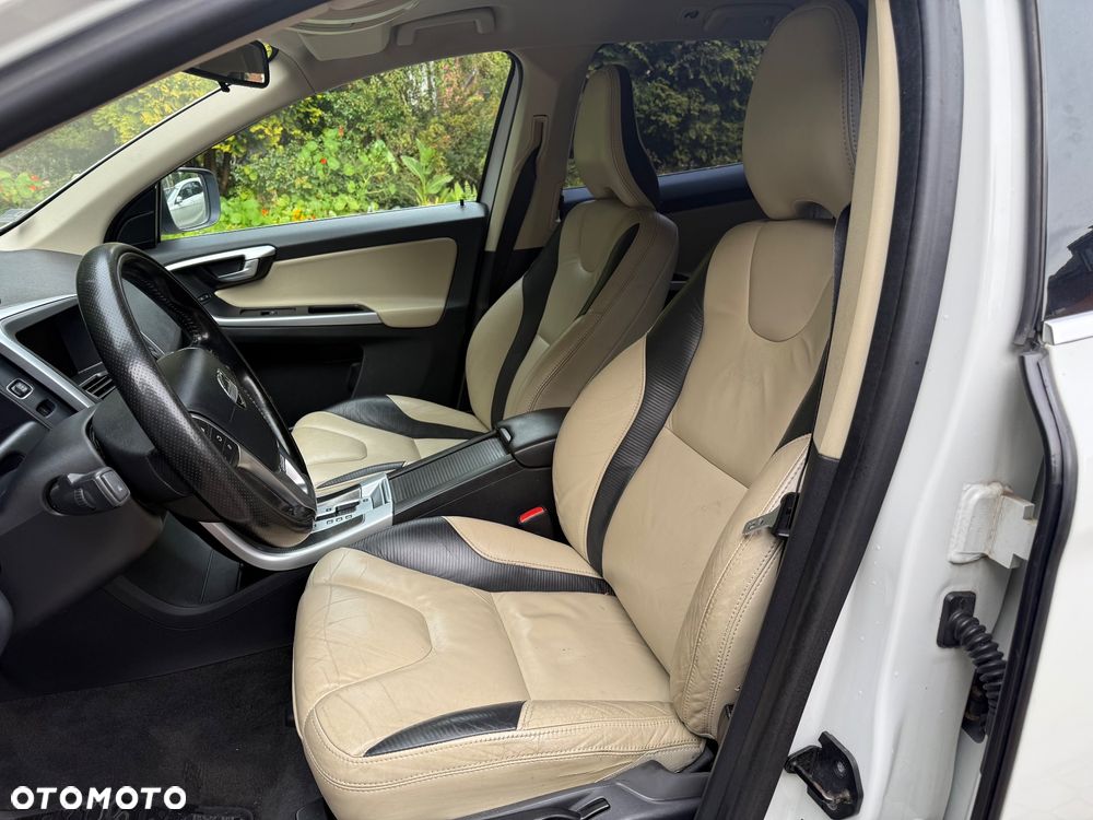 Volvo XC 60 2.4D AWD Summum - 8