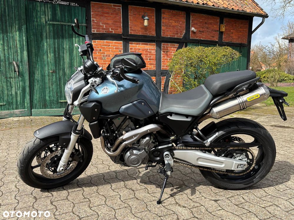 Yamaha MT - 5