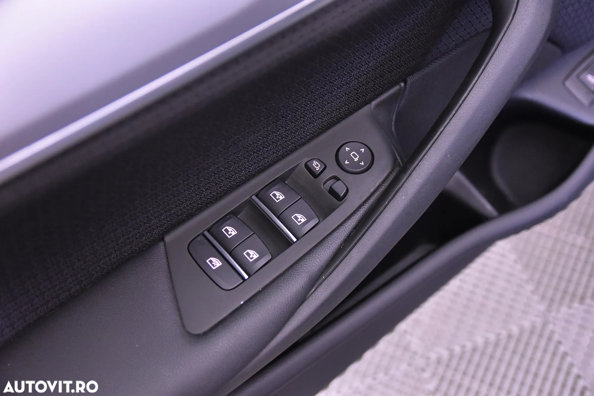 BMW Seria 5 520d AT - 14