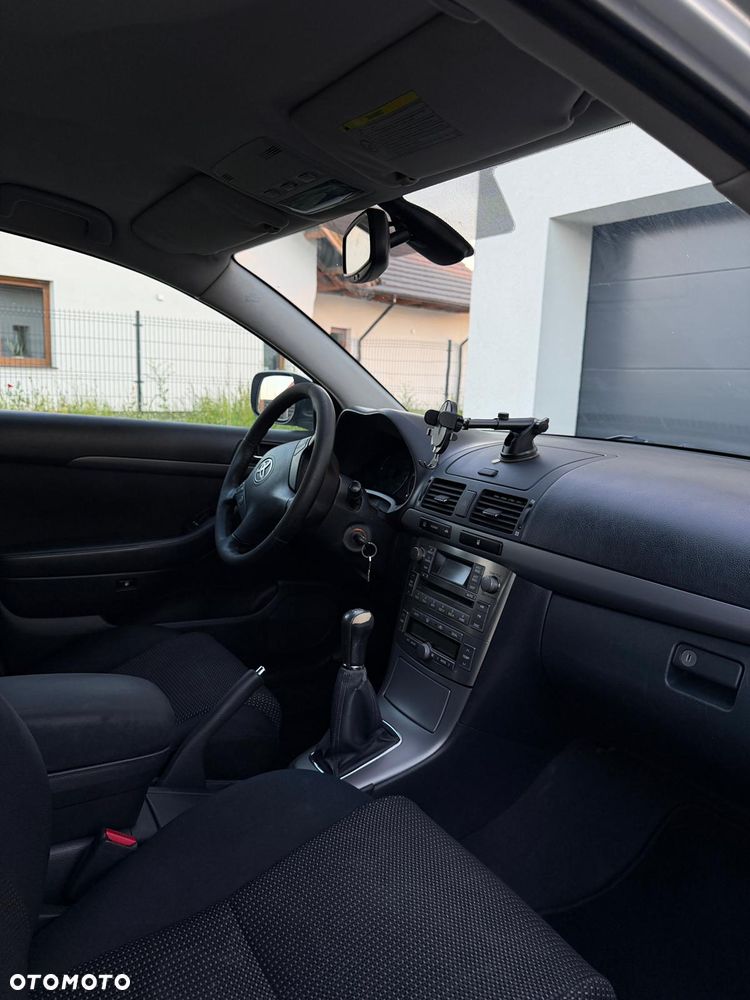 Toyota Avensis 1.8 VVT-i Luna - 8