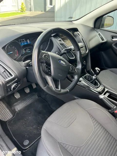 Ford Focus - 14