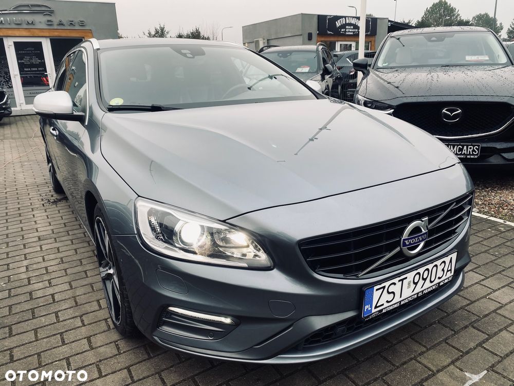 Volvo V60 D4 Geartronic R-Design - 10