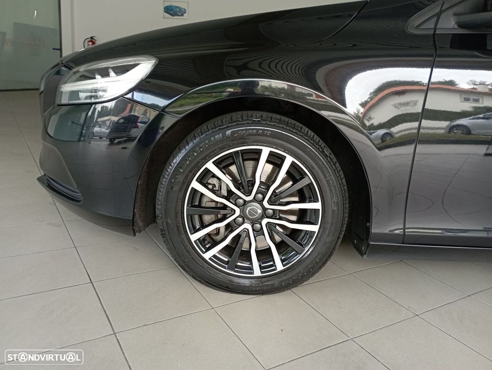 Volvo V40 1.5 T3 Sport Edition Plus Geartronic - 4