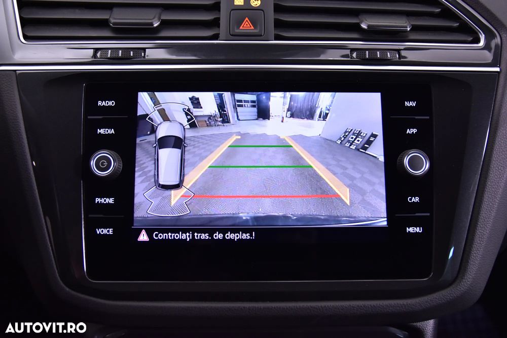 Volkswagen Tiguan - 20