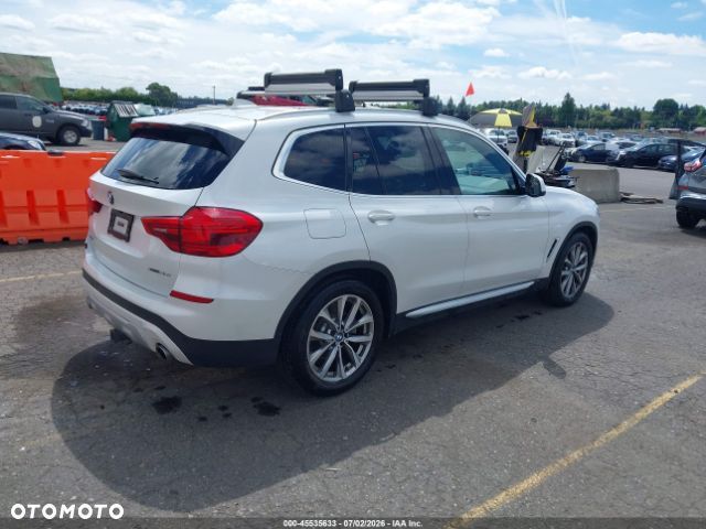 BMW X3 xDrive30i Luxury Line - 4