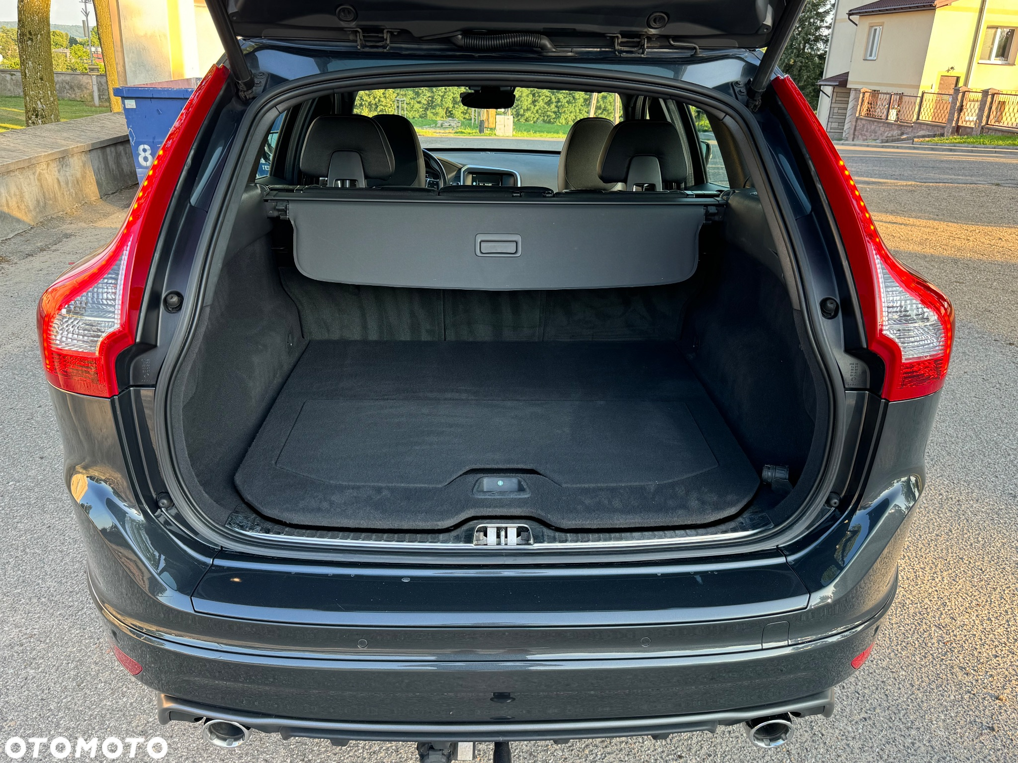 Volvo XC 60 D3 Drive-E R-Design Momentum - 30