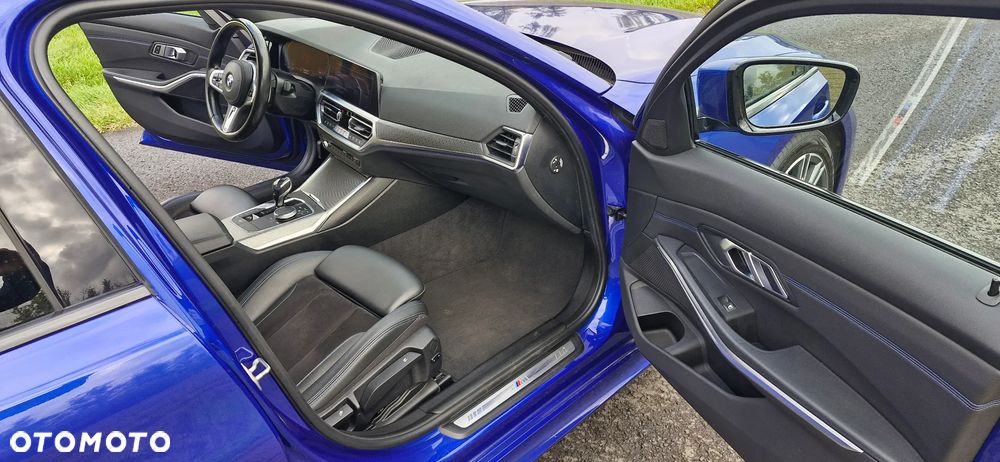 BMW Seria 3 320d Touring xDrive M Sport - 12