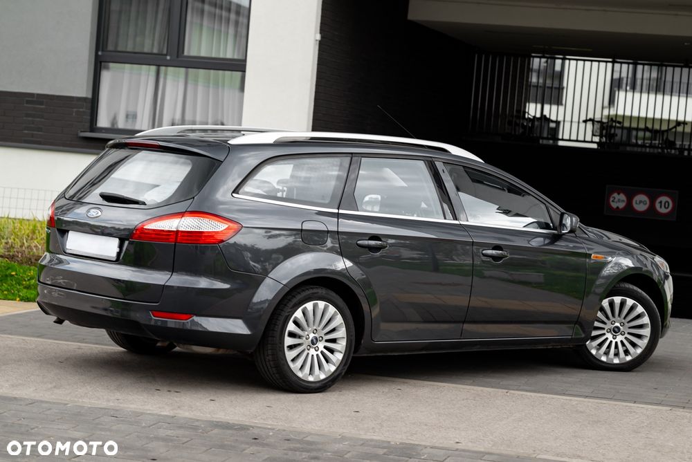 Ford Mondeo SW 2.5 Titanium - 15
