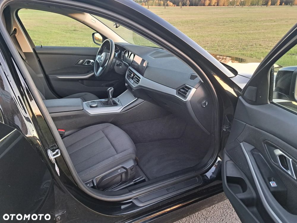 BMW Seria 3 320d - 11