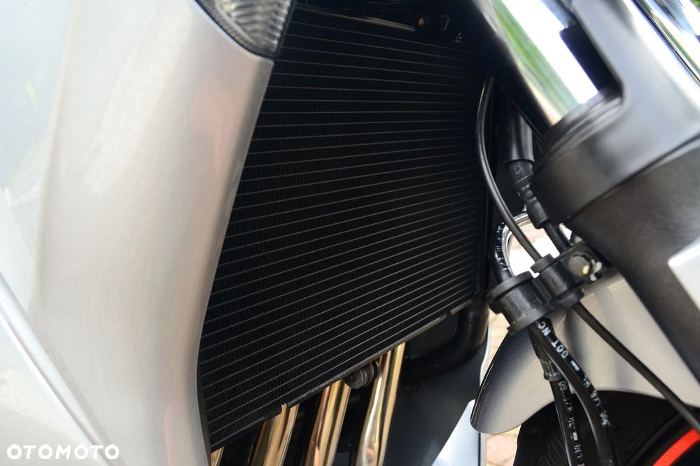 Honda CBF - 10