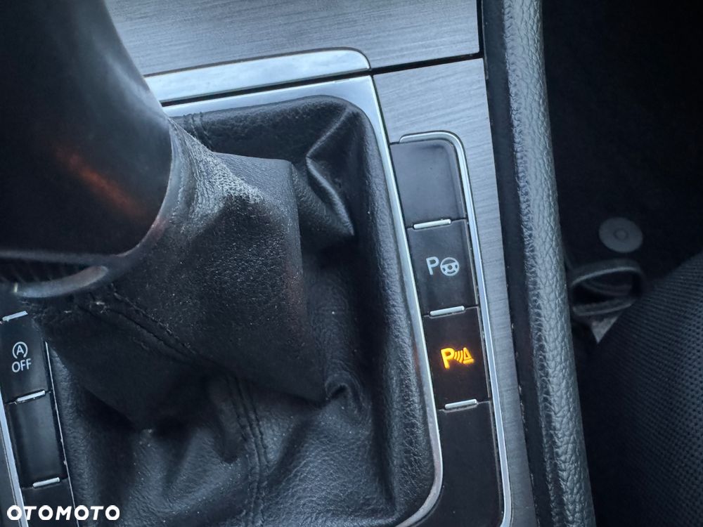 Volkswagen Golf 1.2 TSI BlueMotion Technology Comfortline - 16