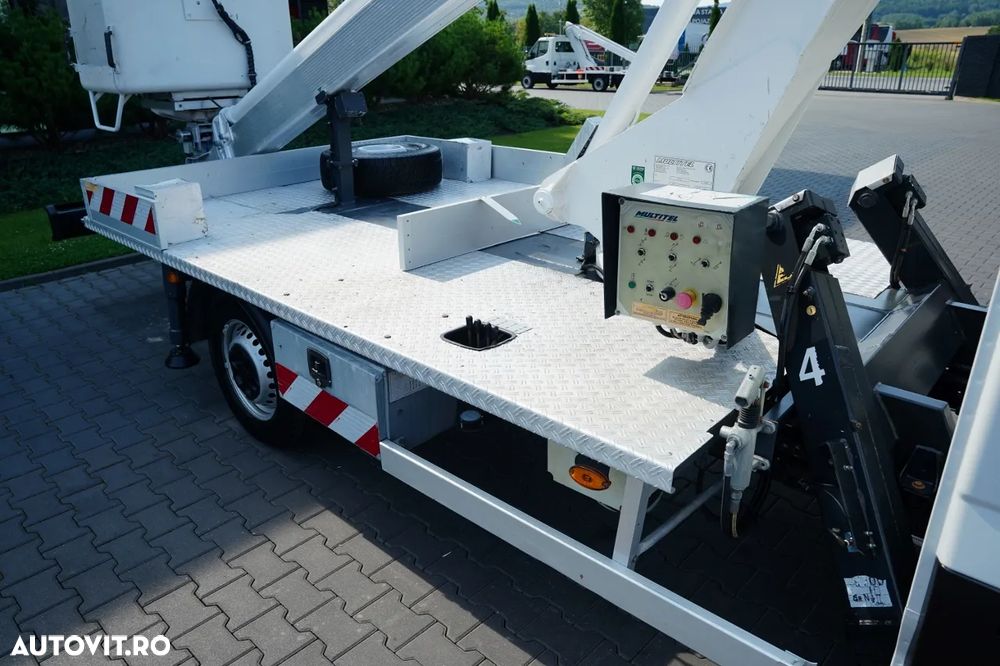 Iveco DAILY 35-140 / Platformă autotractivă / MULTITEL 160 ALUMINIU / 4 STABILIZATOARE / MANUALĂ / 2017 - 18