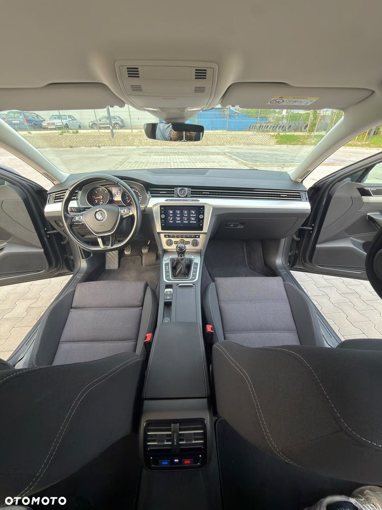 Volkswagen Passat 2.0 TDI BMT Comfortline - 22