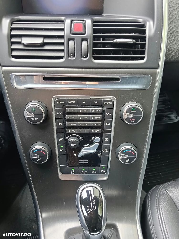 Volvo XC 60 - 6
