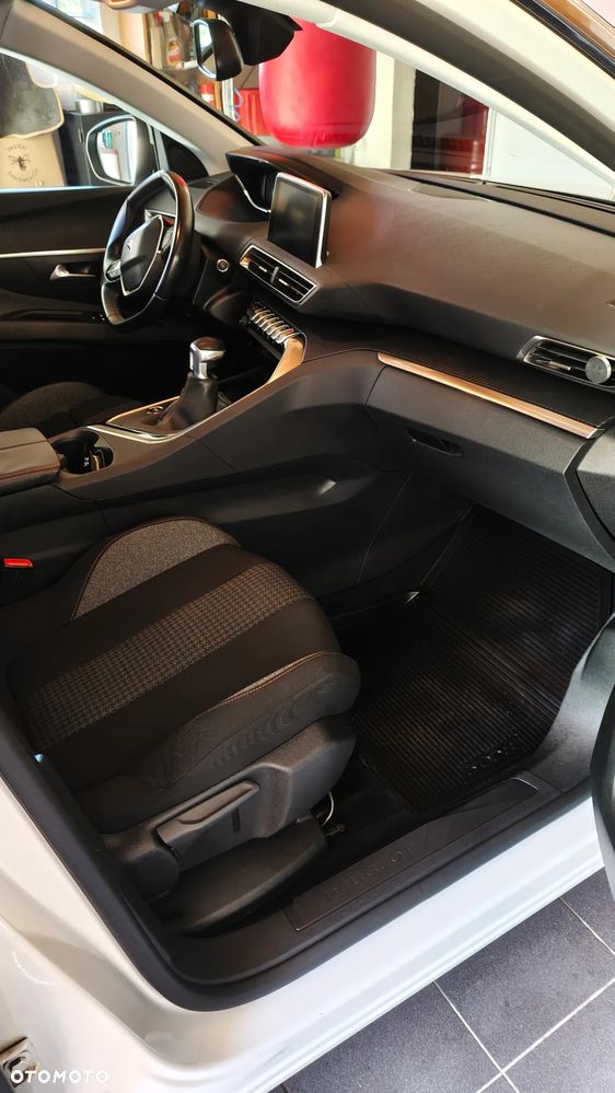 Peugeot 3008 1.5 BlueHDi Active S&S - 14
