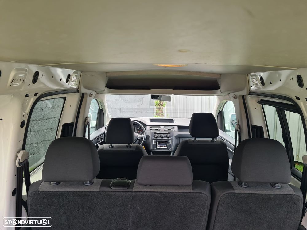 VW Caddy Maxi 2.0 TDI 5 Lugares - 10