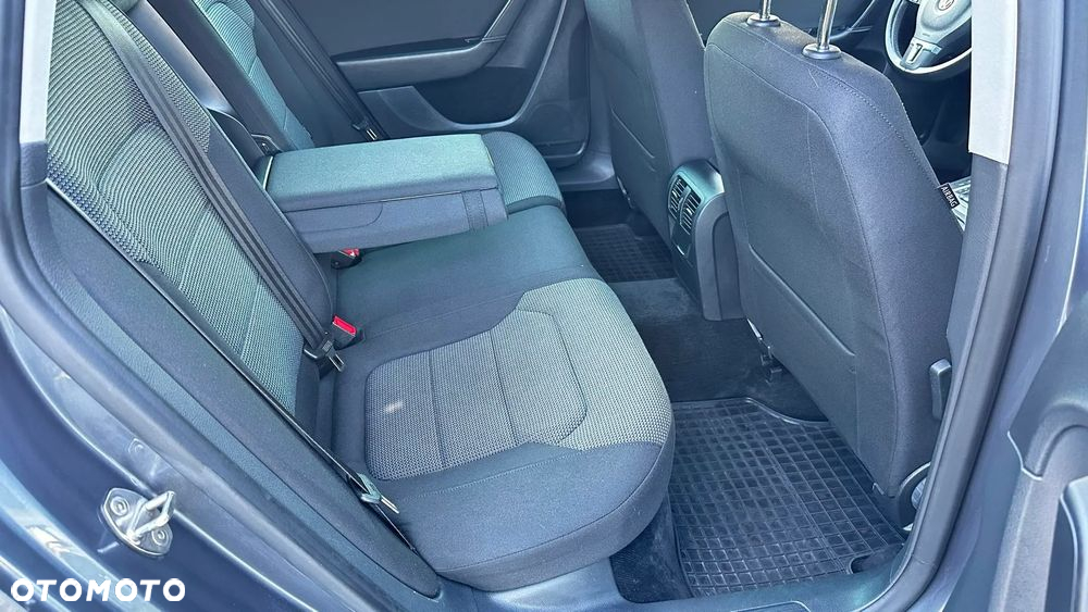 Volkswagen Passat - 6