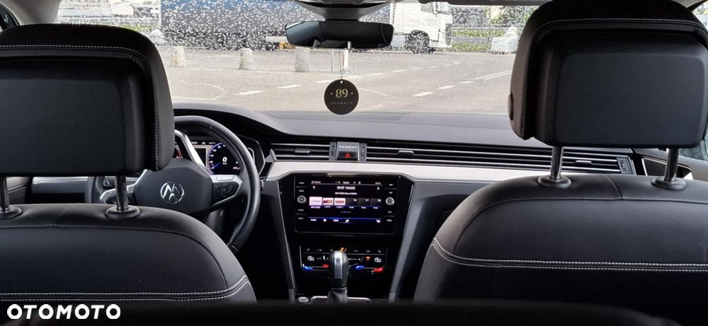 Volkswagen Passat - 17