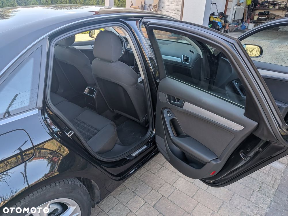 Audi A4 Limousine 2.0 TDI - 9