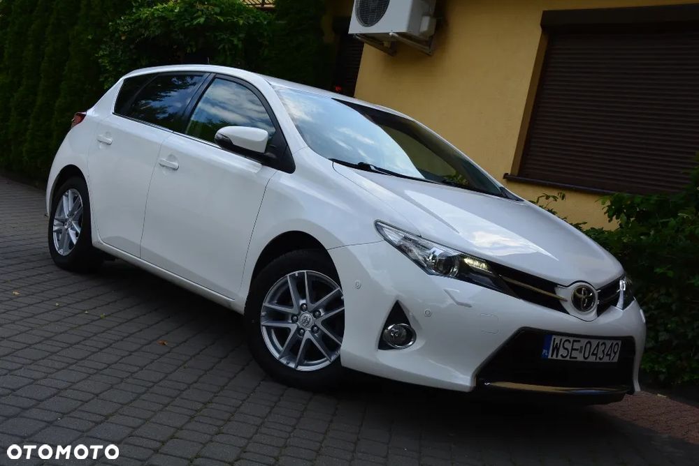 Toyota Auris 1.6 Premium Comfort - 3