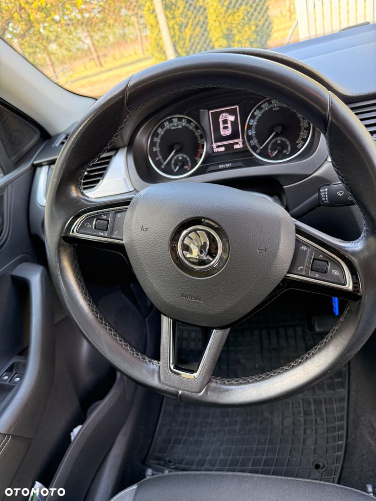 Skoda RAPID - 12
