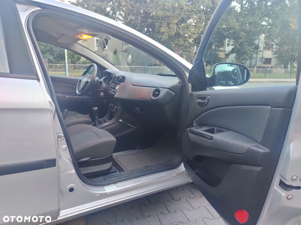 Fiat Bravo 1.4 16V Dynamic - 10