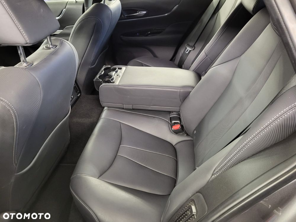 Toyota Mirai Advanced - 24