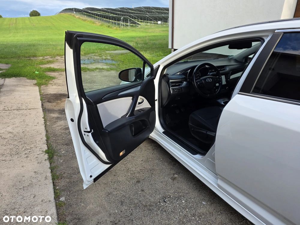 Toyota Avensis - 7