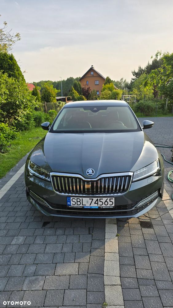 Skoda Superb 2.0 TDI SCR 4x4 L&K DSG - 14