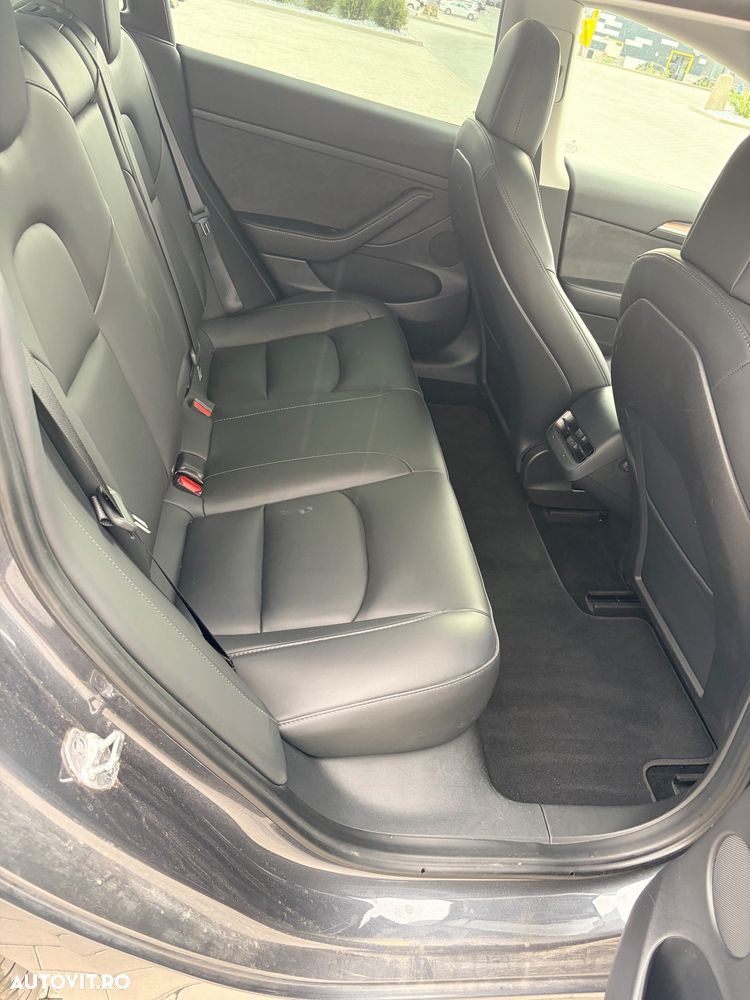 Tesla Model 3 - 17