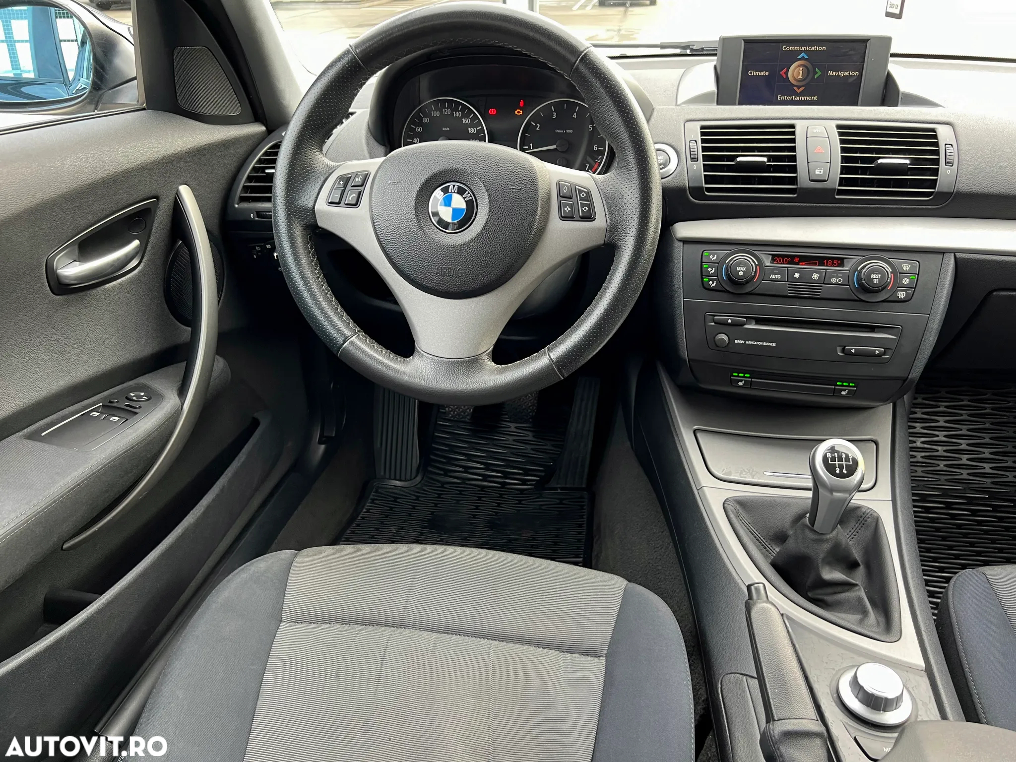 BMW Seria 1 118i - 14