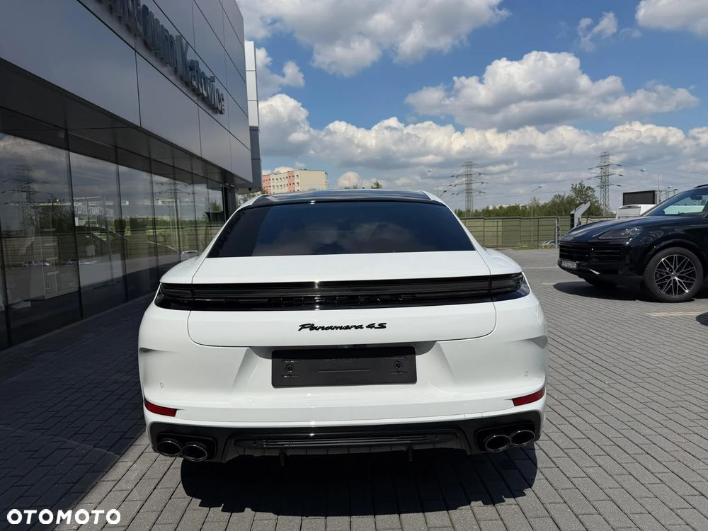 Porsche Panamera 4S E-Hybrid - 12
