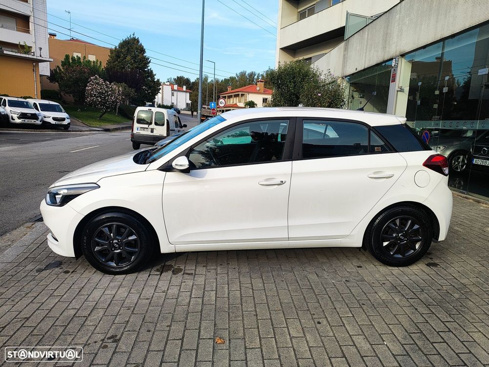 Hyundai i20 1.1 CRDi Access Plus - 3