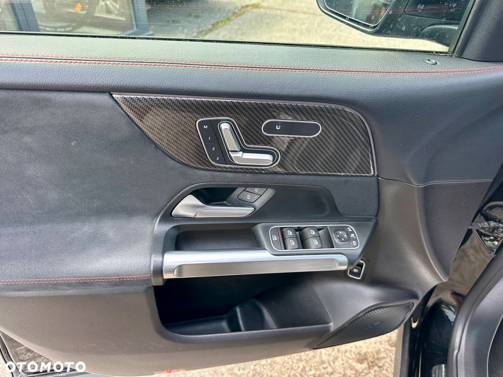 Mercedes-Benz GLB 200 d 8G-DCT AMG Line - 28