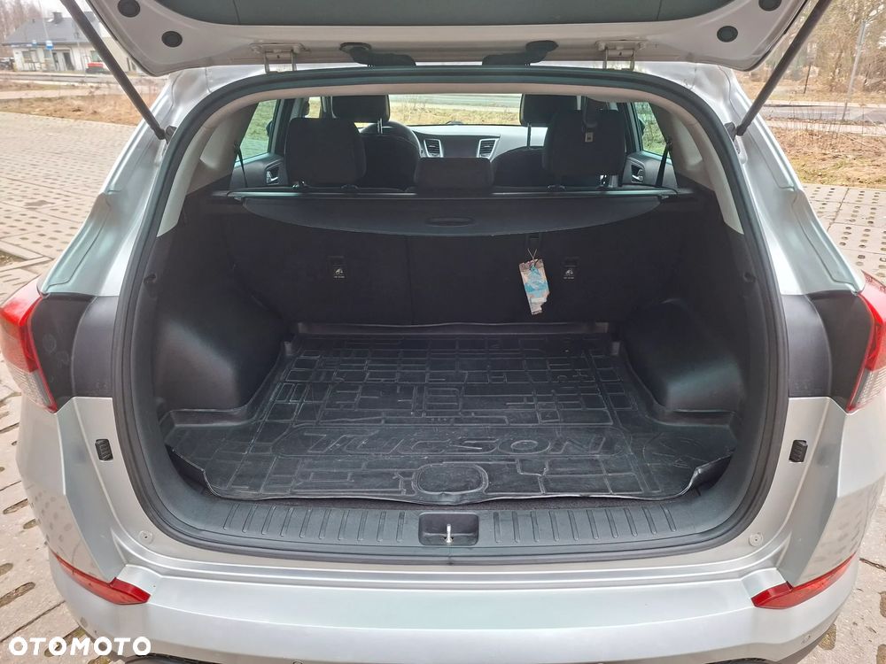 Hyundai Tucson 1.6 GDI BlueDrive Comfort 2WD - 25